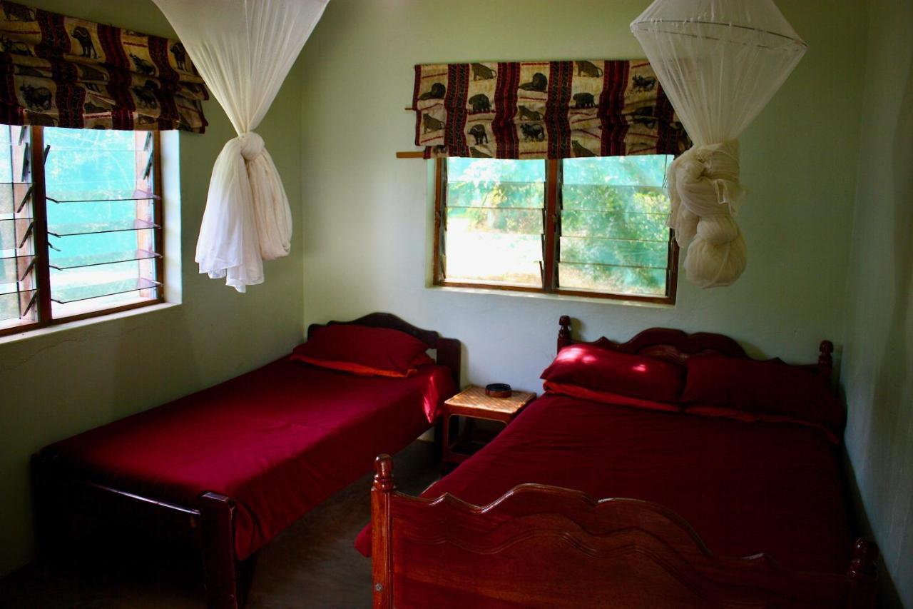 Red Chilli Rest Camp Hotel Paraa Exterior photo